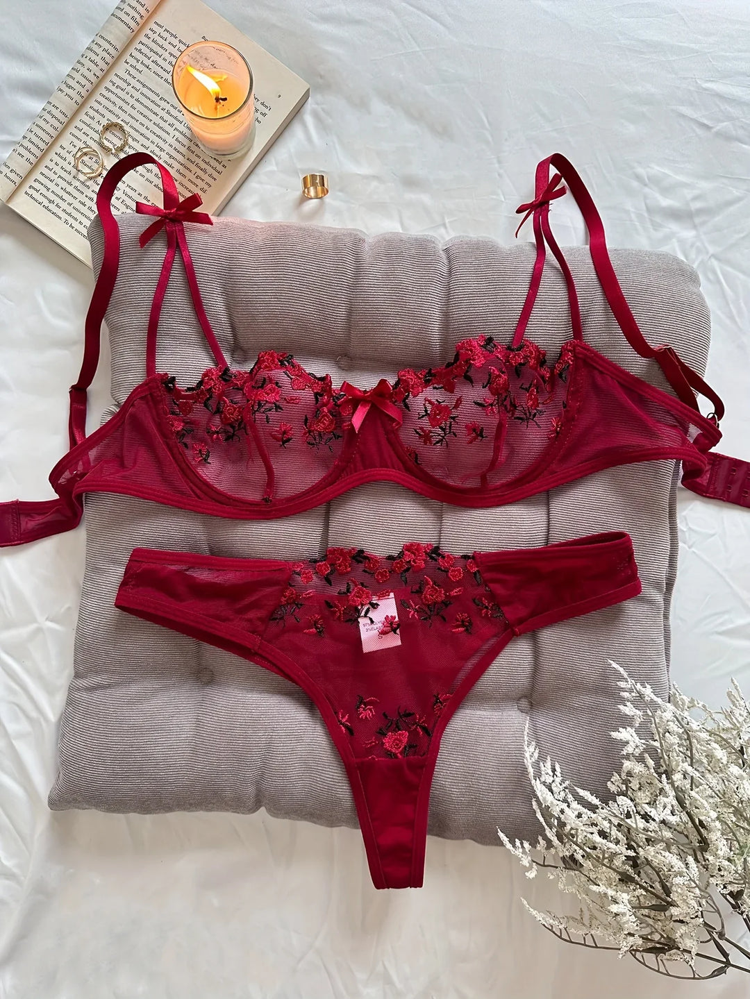 Lola™ | Luxurious French lingerie set