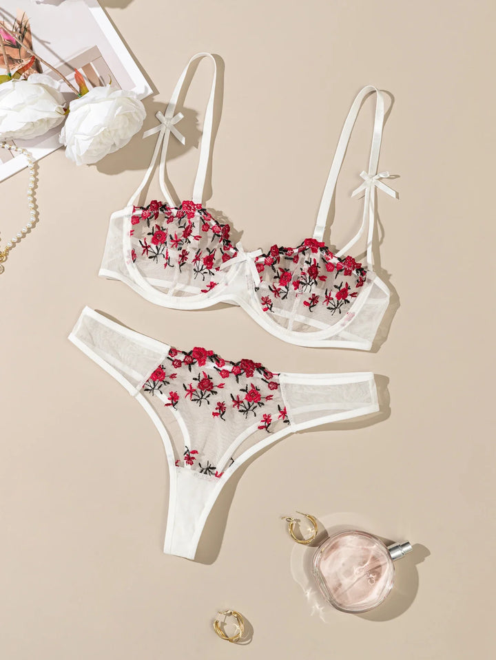 Lola™ | Luxurious French lingerie set