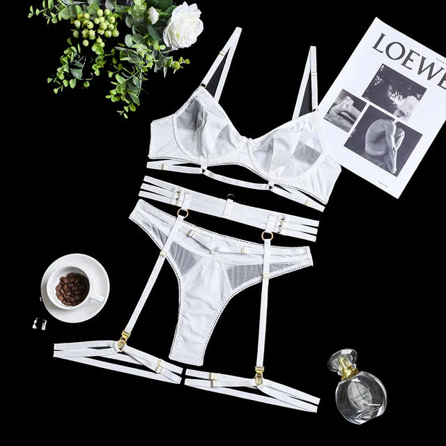 Julietta™ | Elegant French Lingerie Set in 3 Pieces