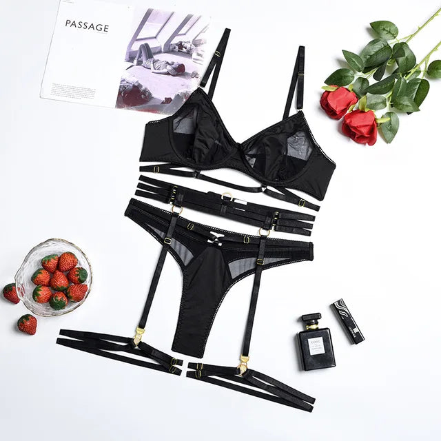 Julietta™ | Elegant French Lingerie Set in 3 Pieces